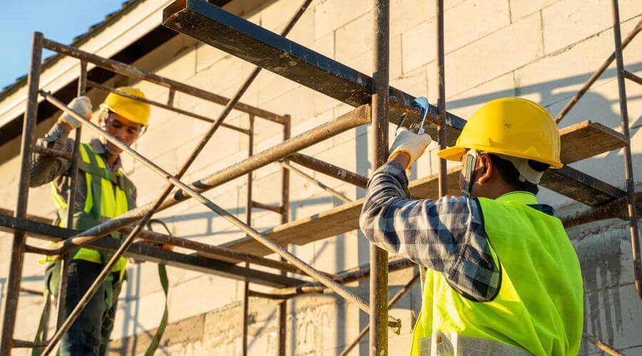 Professional gutter cleaning in Wilton, IA